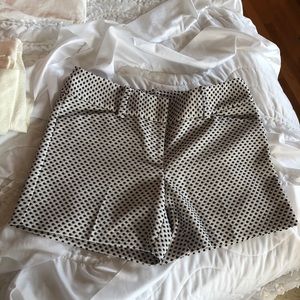 Ann Taylor signature shorts size 4